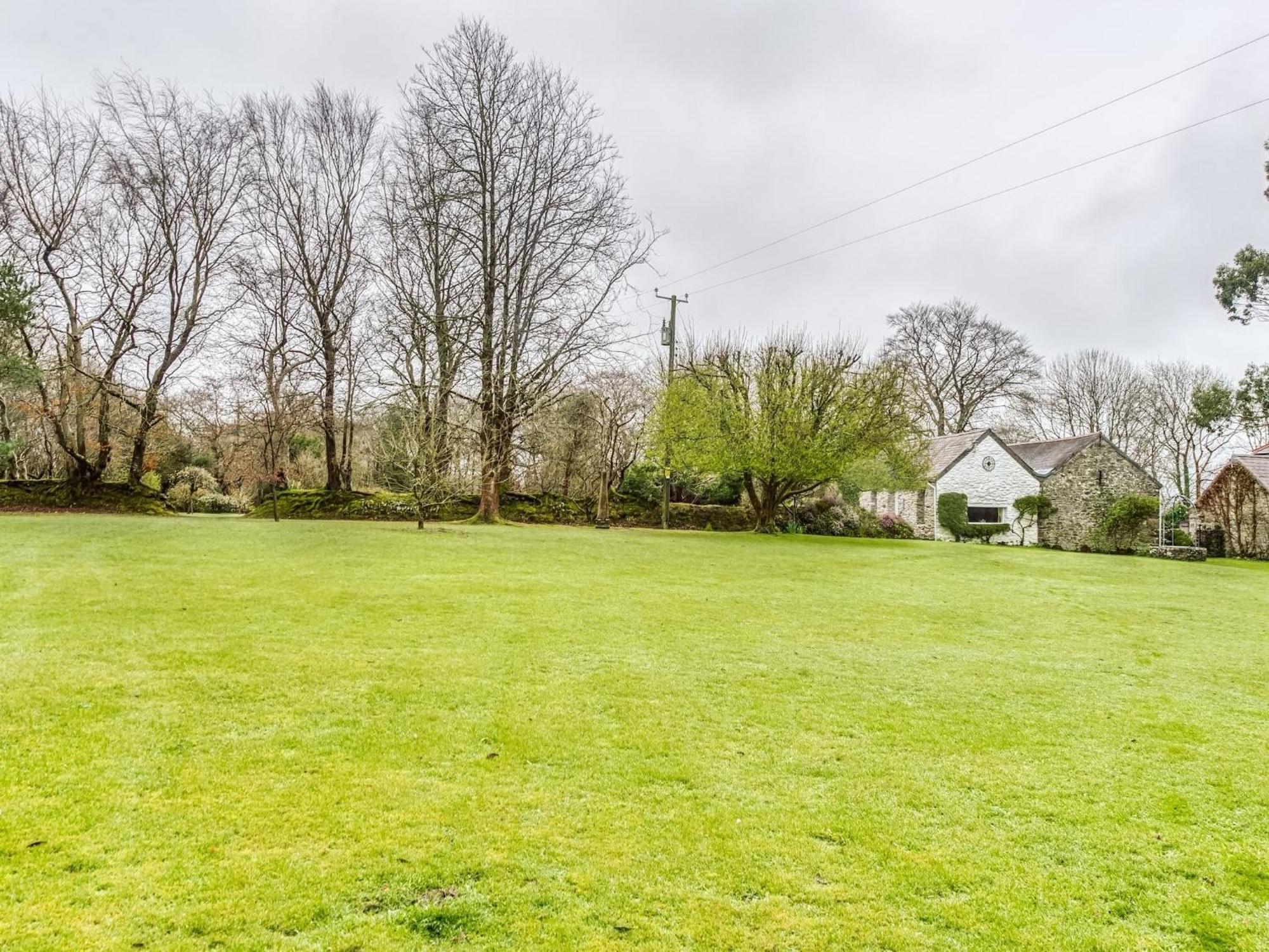 Secluded Holiday Home In Ceredigion With Garden Pennant  Exterior photo